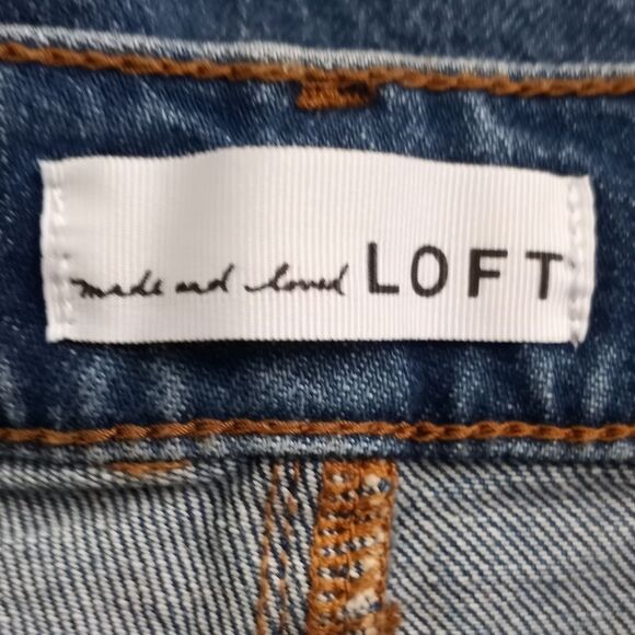 LOFT Frayed Hem Blue Jean Shorts Sz.6 EUC - Picture 4 of 6